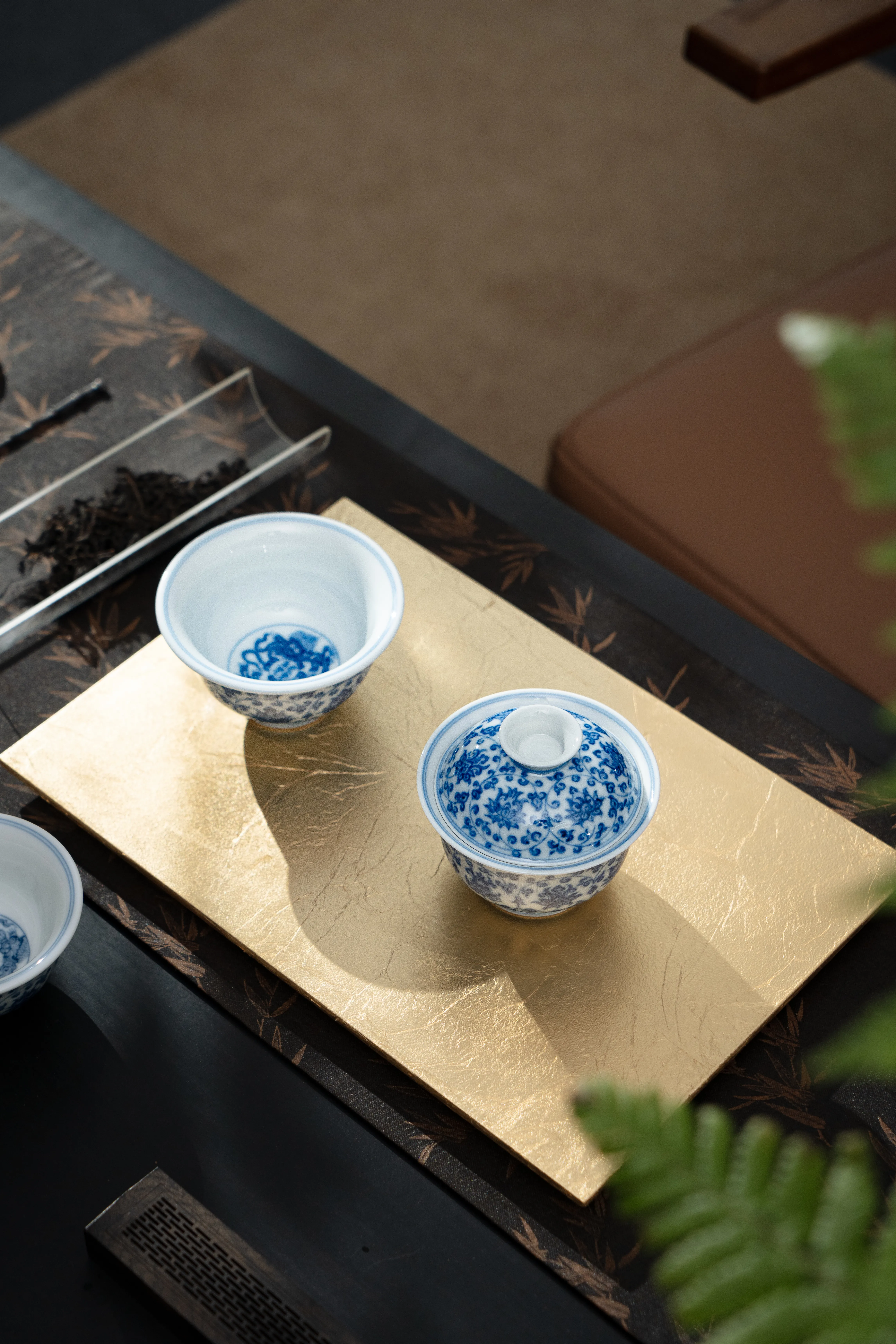 青花缠枝莲套组