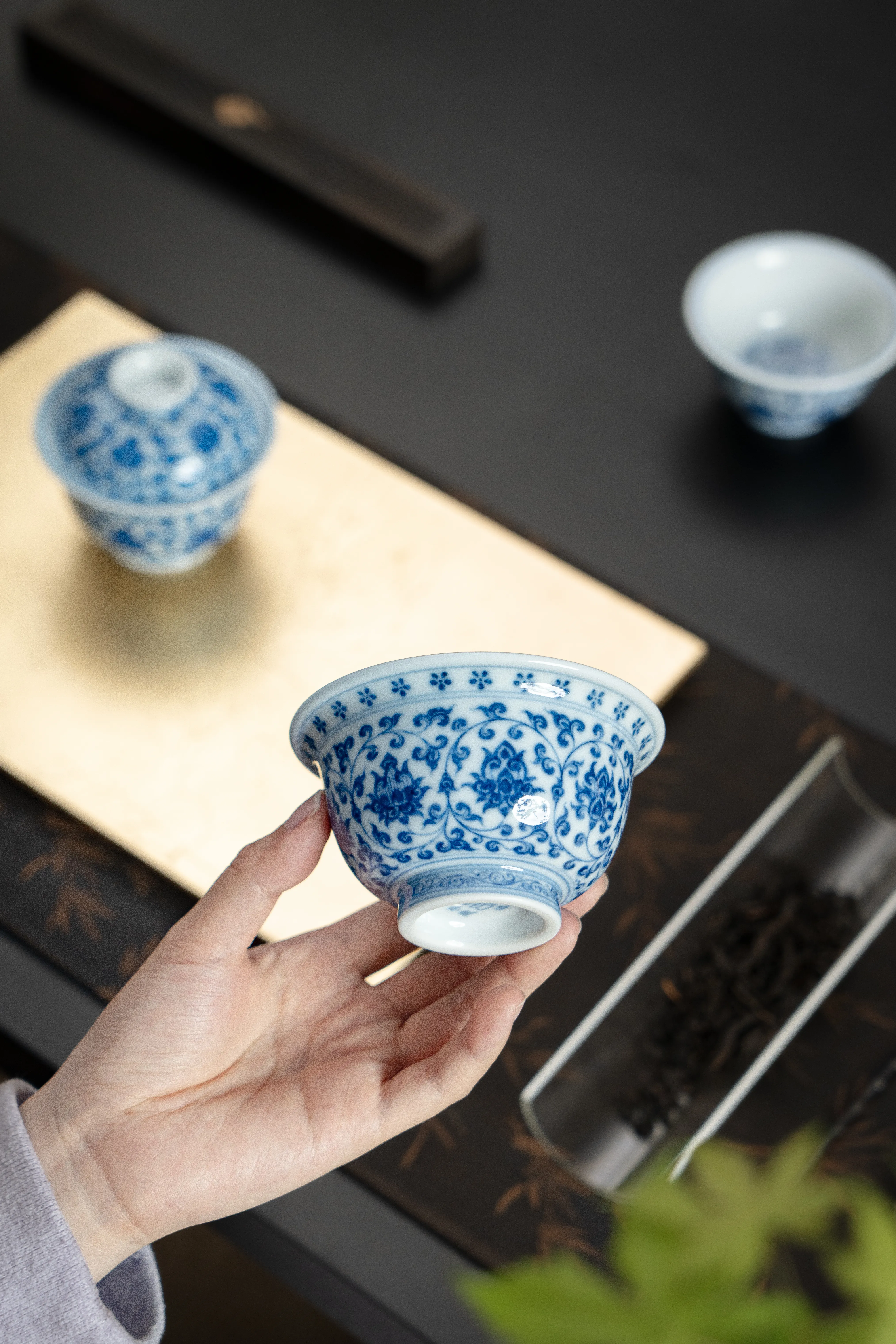 青花缠枝莲套组