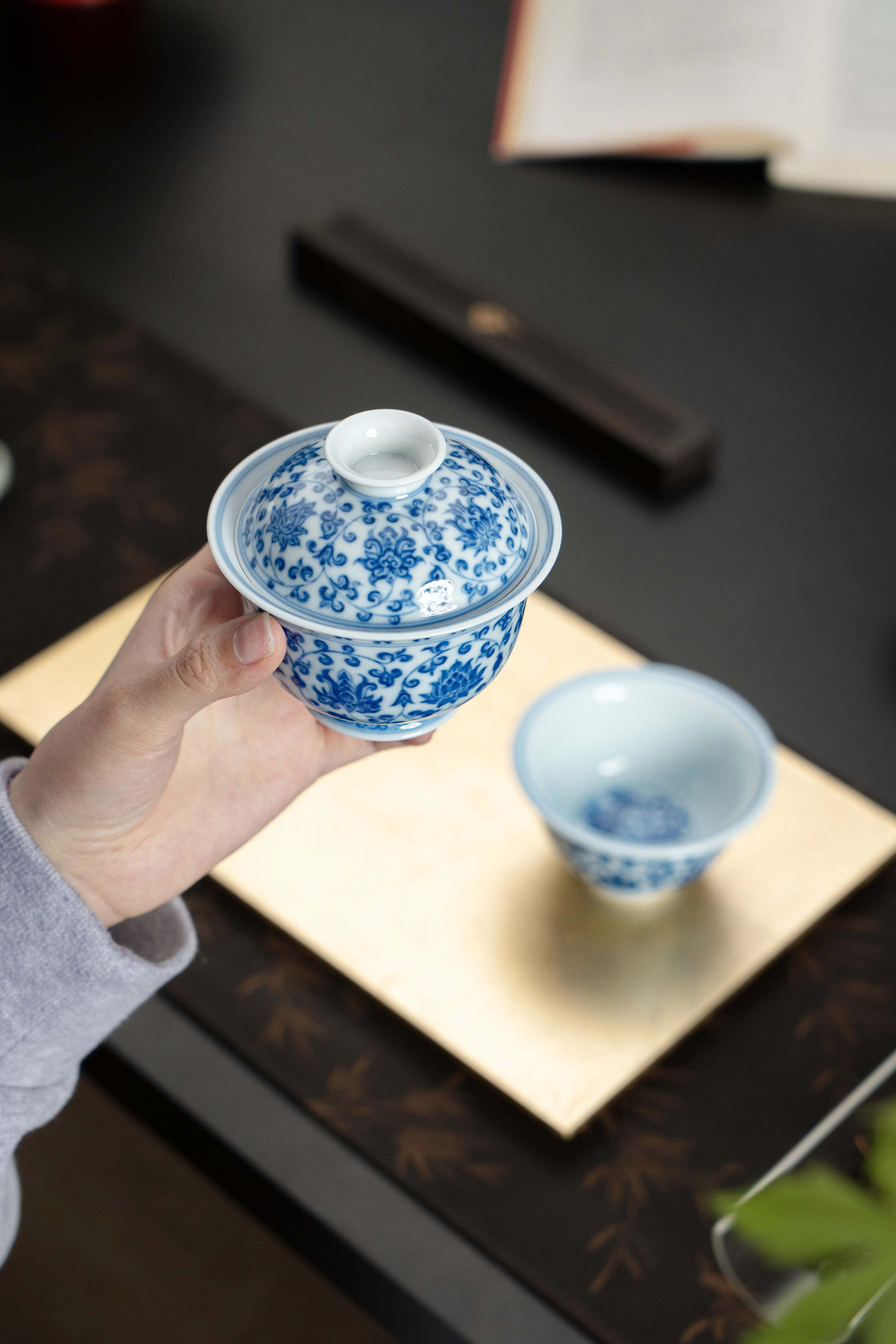 青花缠枝莲套组