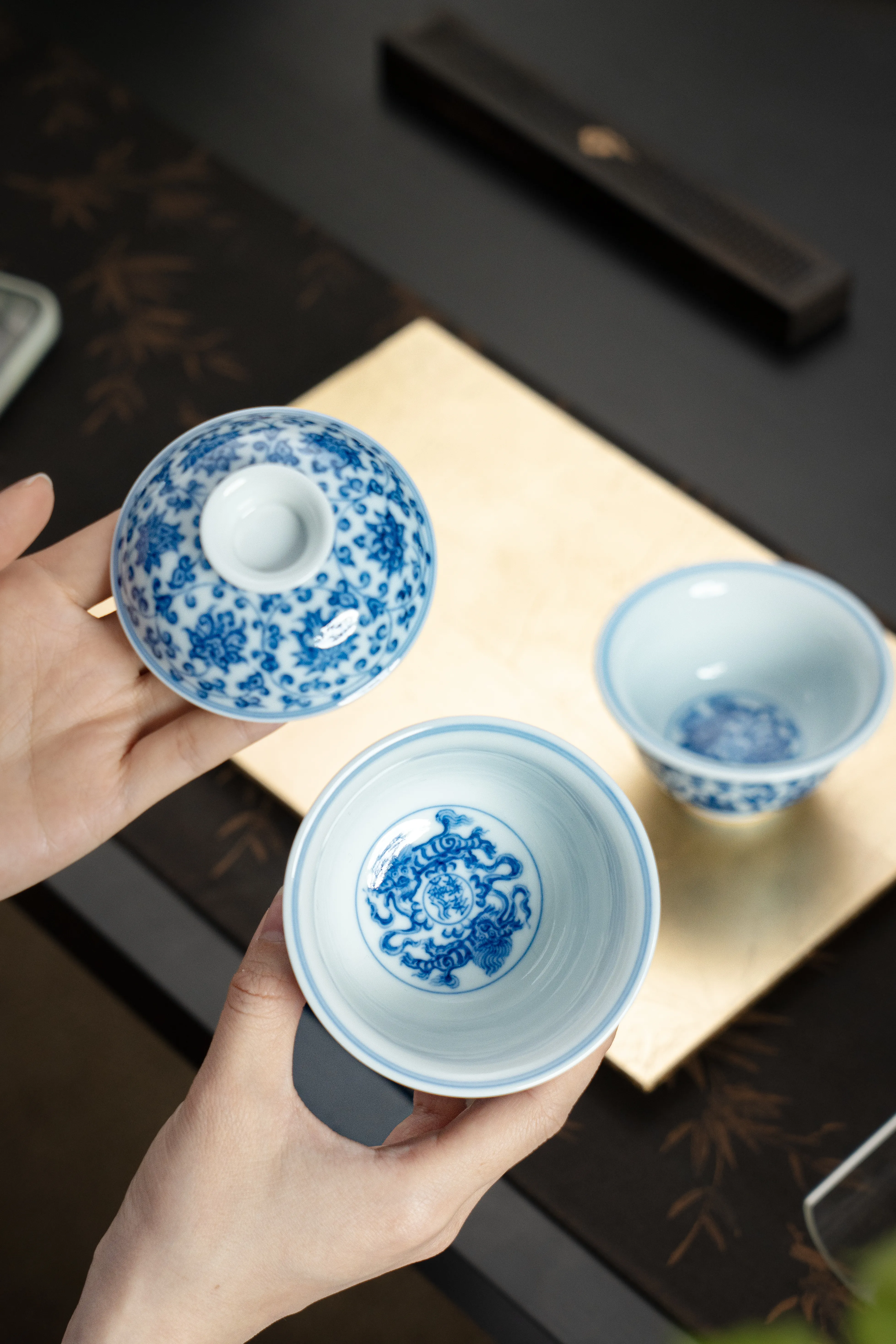 青花缠枝莲套组
