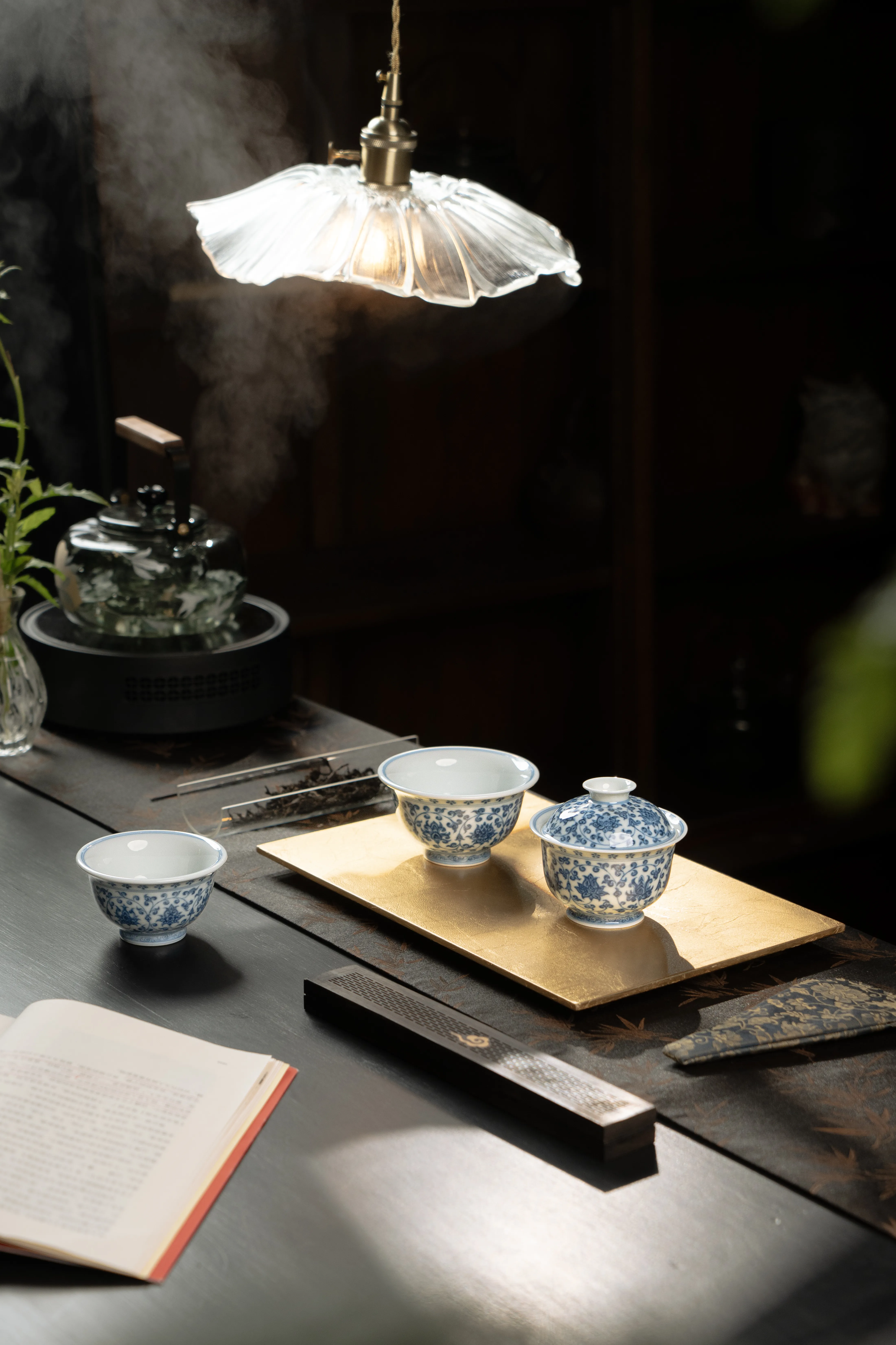青花缠枝莲套组