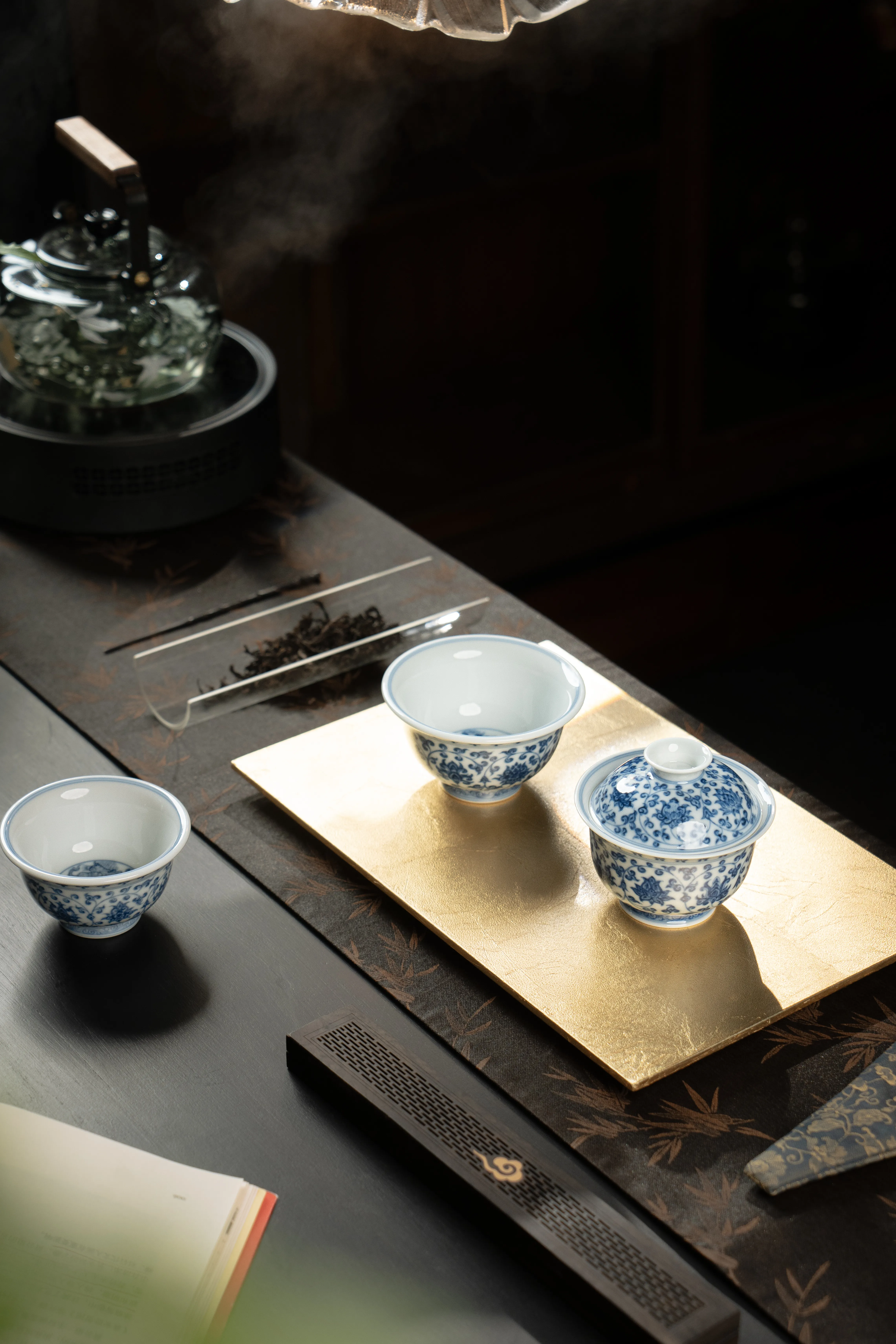 青花缠枝莲套组