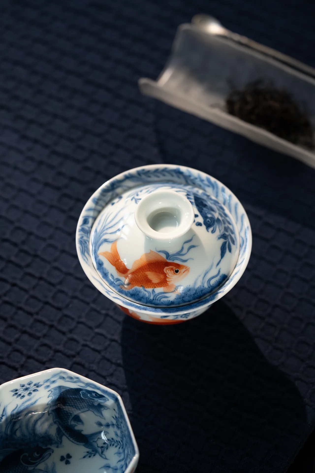青花矾红满绘鱼藻套组