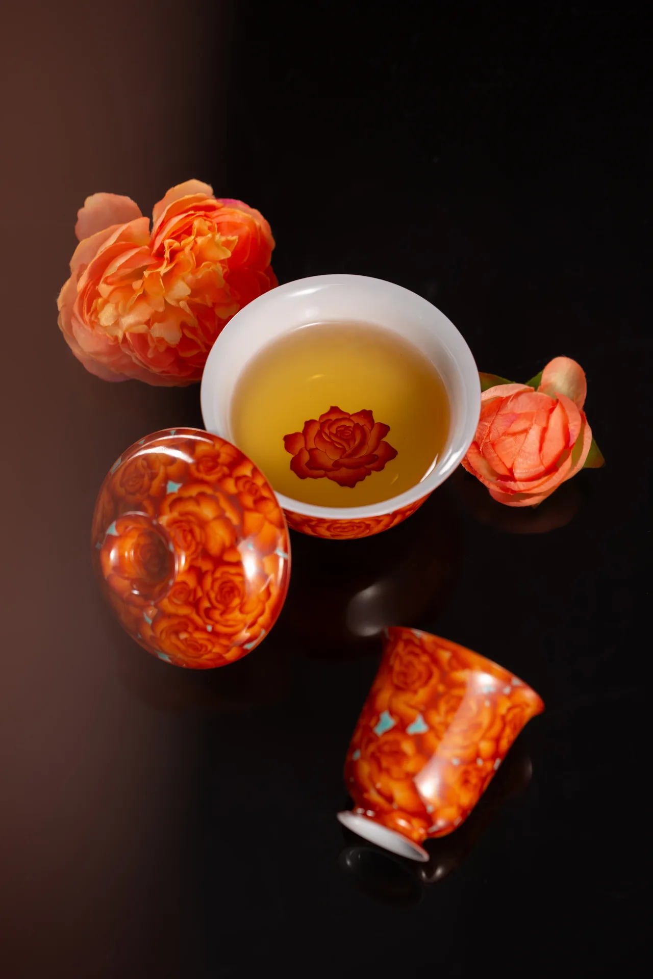青花矾红玉地玫瑰超薄胎套组